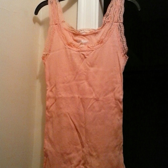 Old Navy Tops - NWOT top stretch old navy m